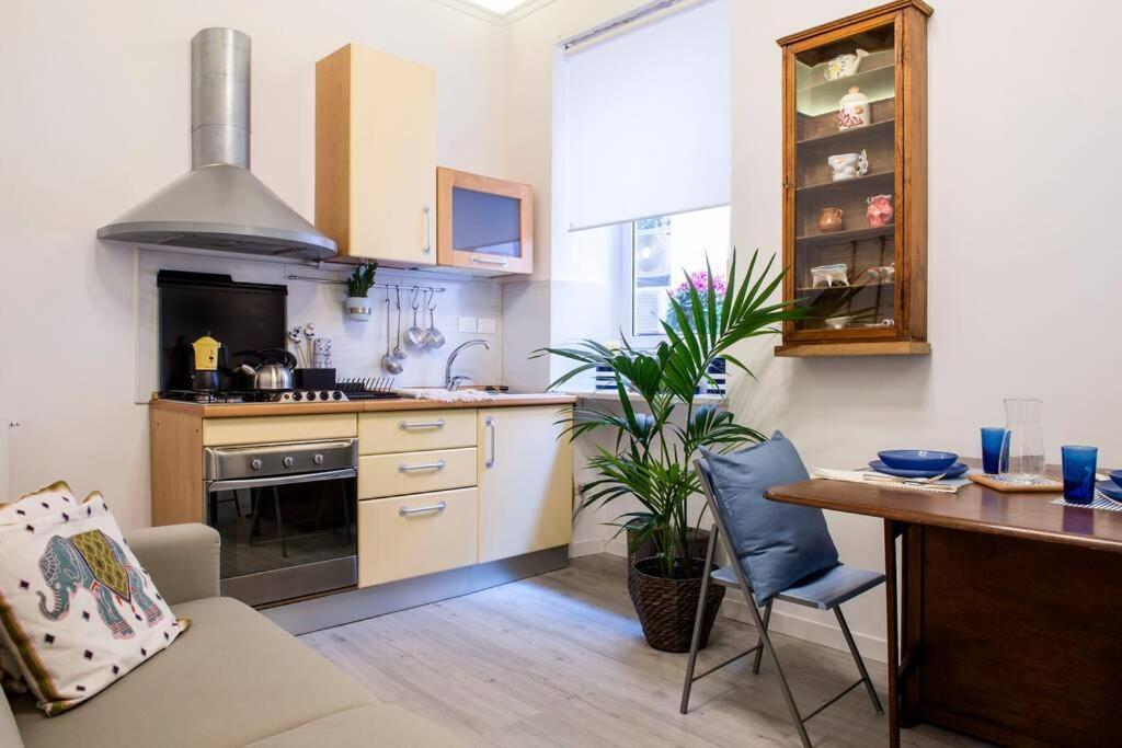 Colosseum/Panisperna Nina Apartament With Terrace 로마 외부 사진