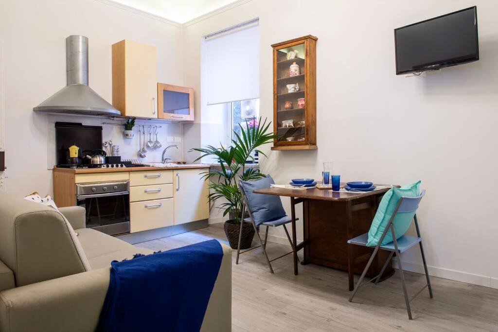 Colosseum/Panisperna Nina Apartament With Terrace 로마 외부 사진